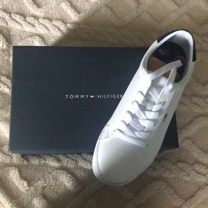 Tommy Hilfiger Classic White Casual Lace Up Sneakers